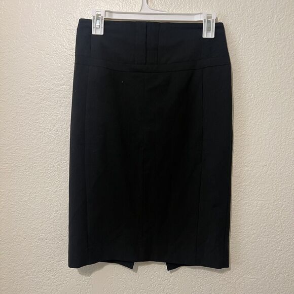 Express Design Studio Black Pencil Skirt Hook & Eye Lined Leopard Print Size 2 - Picture 1 of 4